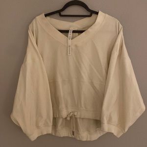 Lulu Lemon Cream Crop, Off Shoulder Sweatshirt Size M/L